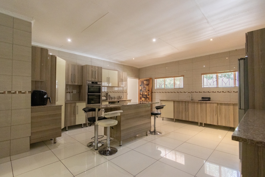 3 Bedroom Property for Sale in Protea Park North West